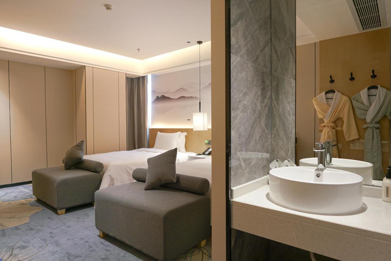 Paco Hotel Shenzhen Luohu Port Екстериор снимка