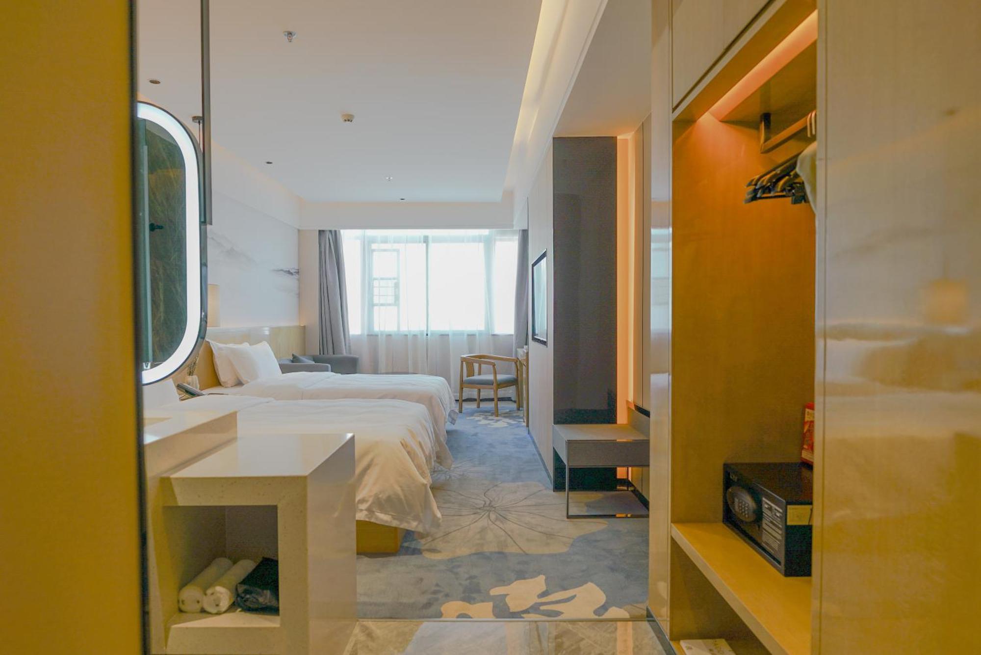 Paco Hotel Shenzhen Luohu Port Екстериор снимка