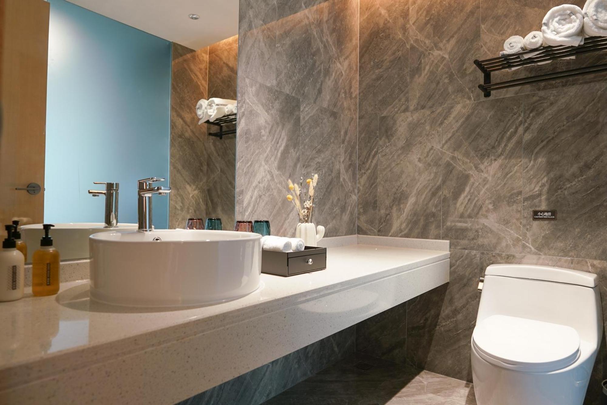 Paco Hotel Shenzhen Luohu Port Екстериор снимка