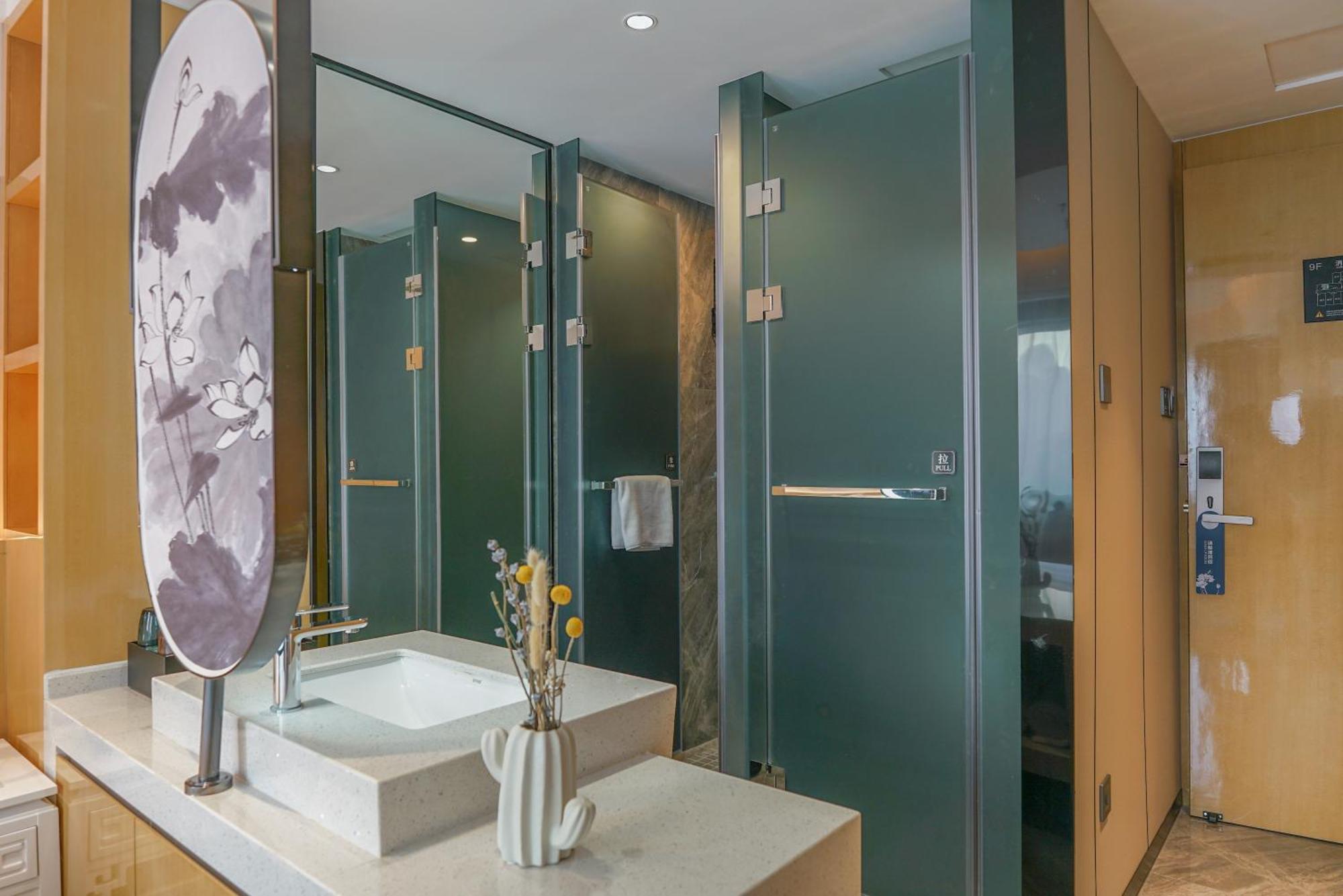 Paco Hotel Shenzhen Luohu Port Екстериор снимка